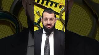 האם מותר להתקלח, להסתפר, להתגלח ולשמוע מוזיקה בתענית י' בטבת? (קו ההלכה הספרדי) - התמונה מוצגת ישירות מתוך אתר האינטרנט יוטיוב. זכויות היוצרים בתמונה שייכות ליוצרה. קישור קרדיט למקור התוכן נמצא בתוך דף הסרטון