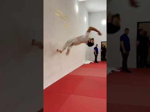 Zidan arxaya salto master klas 🕹️ #backflip #salto #judo #cüdo #shorts