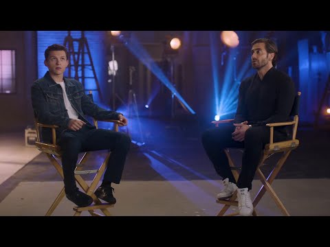 Tom Holland and Jake Gyllenhaal Share their Favorite Superhero Movies Video
