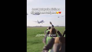 Download lagu Saddest Moments In Aviation - Last Malaysia Airlines Flight From Schiphol😢💔 #aviation mp3