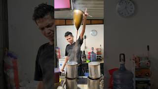 Download lagu Kopi & Teh Tarik Pertama di Jogja #coffee #tea #susu #tarik #kuliner #viral #legend #jogja #tiktok mp3
