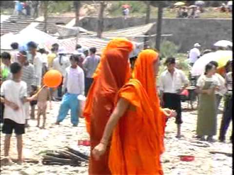 GEN Dequan - Love Song Floats out of the Bamboo House 哏德全 竹楼情歌