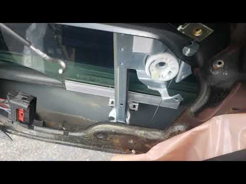 2000 E320  Window Regulator Right Rear. "B" Service. Mercedes Benz Werkz Service is Service.