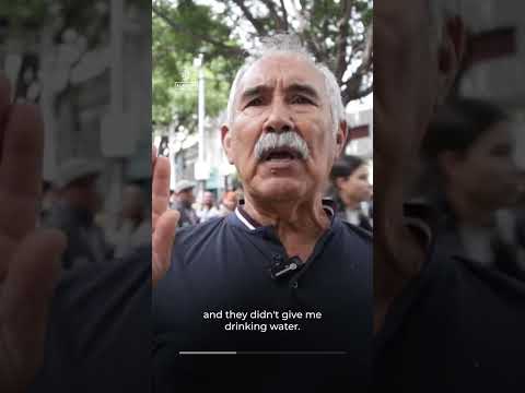 Mexican protesters demanding clean water storm state congress