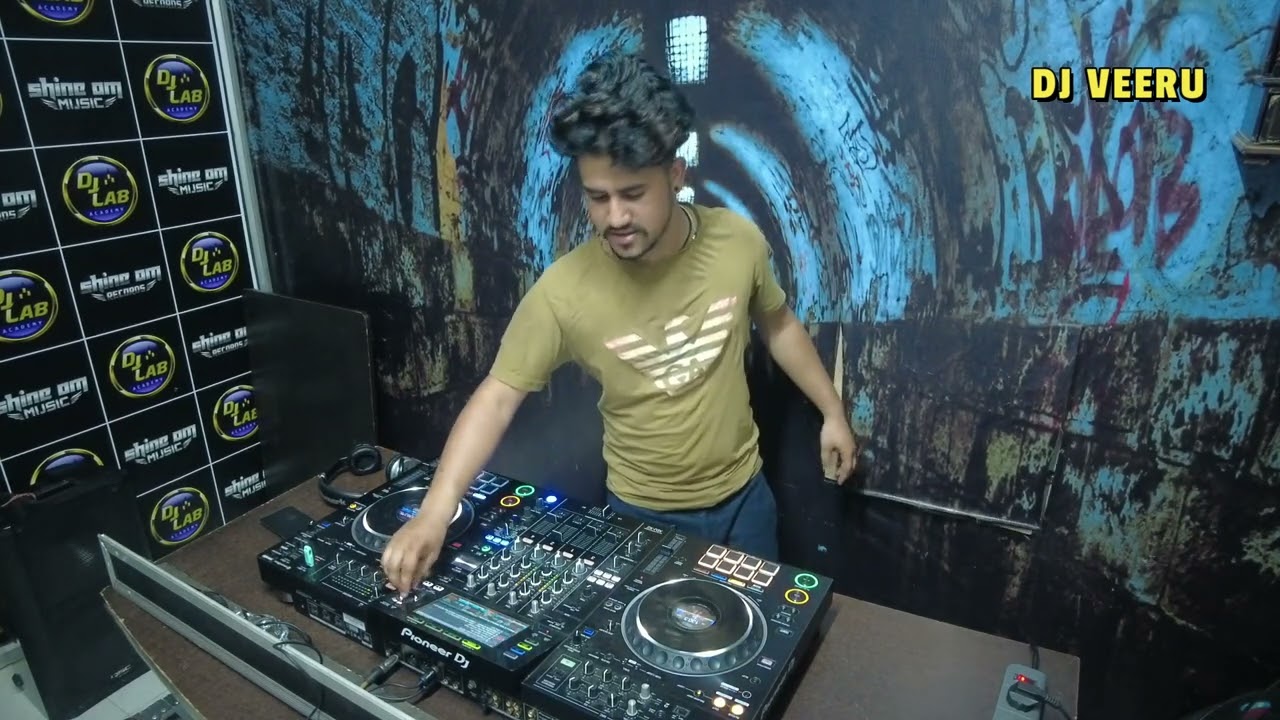 Dj Viru playing Music (Practice Session) | Dj Lab Academy | Shine Om Music | Student Showcase