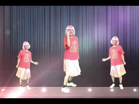 Festival della canzone trash Italiana seconda puntata Laura "la scoteca"