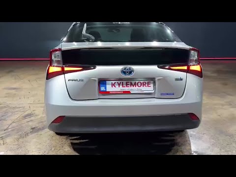Toyota Prius HYBRID 1.8L AUTOMATIC - REVERSE CAMER - Image 2