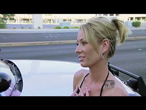 Bikini Girls Get Pulled Over COPS