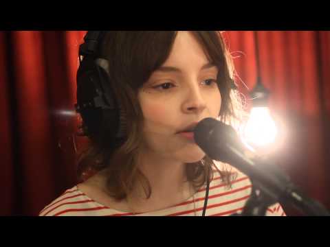 Studio Brussel: CHVRCHES - Gun (Live)