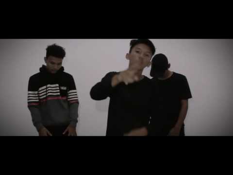 Kahibi Fame Berpikir Lebar (Official Music Video)