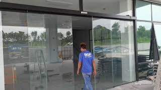 ประตูเลื่อนบานคู่