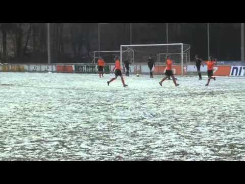Maartje's eerste doelpunt in Jong Oranje 12-12-2012