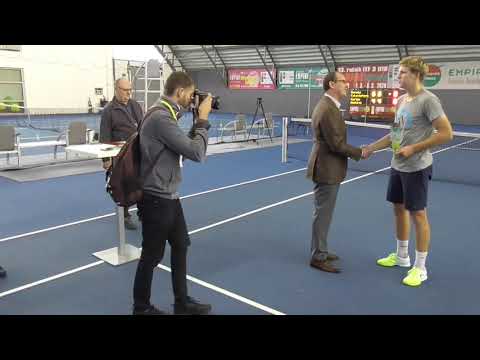 1st EMPIRE Men's Indoor 2020: Ceremony after the singles final