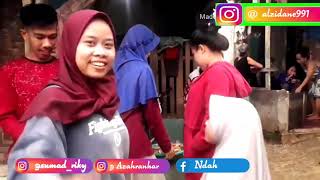 Download lagu School assignment mp3
