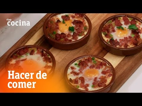 Cómo hacer 'Huevos a la flamenca' - Hacer de comer | RTVE Cocina