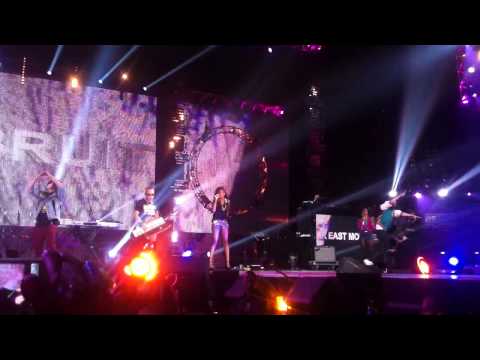 Turn Up The Love ; Far East Movement Feat Cover Drive - Starfloor 2012