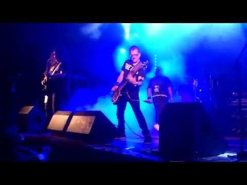Razorblade en directo en la sala el tren (Festival metalmancho 2014) 