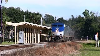 preview picture of video 'Amtrak 17 at Kissimmee (03JAN2014)'
