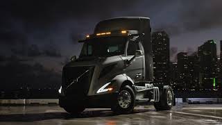 Volvo Trucks – Volvo VNR 300 4x2 – Exterior Walkaround