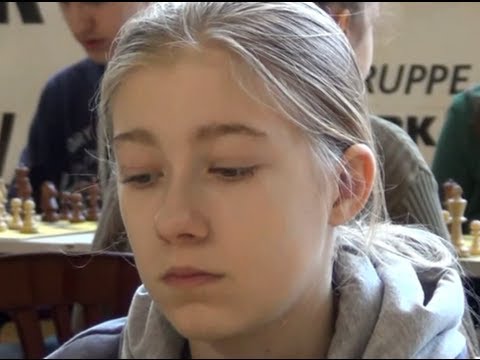 D 1.1.  Anna Marczuk  -  Karolina Klisz  1 - 0