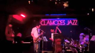 Straight No Chaser - Ignacio Berroa´s Quartet with special guest Jerry Gonzalez