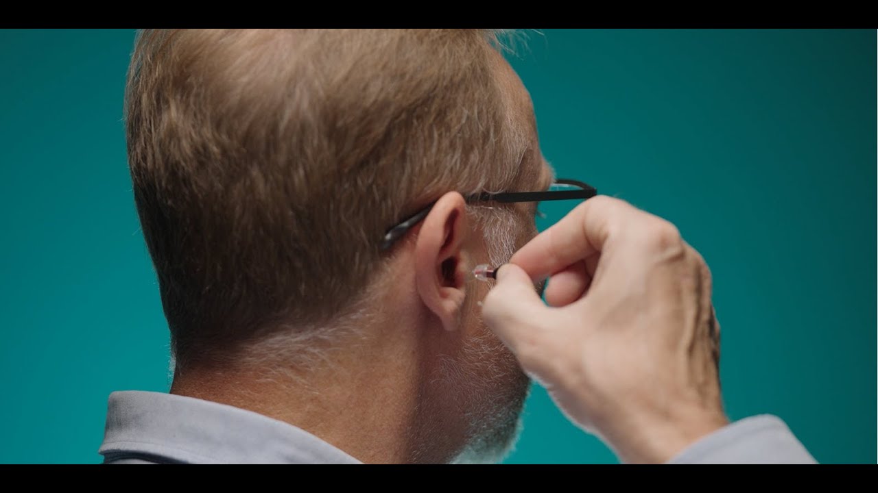 Oticon Zeal - Inserting and removing