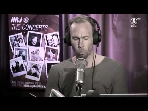 Jakob Öqvist kräks i direktsändning - VAKNA med NRJ