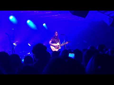 Kate Nash performs “The Nicest Thing” at Crescent Ballroom in Phoenix on 4/14/2018! (Long clip)