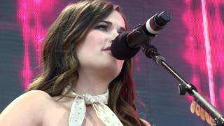 Kacey Musgraves - This Town (Live at Farm Aid 30)