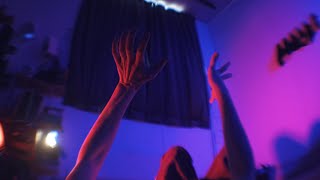 Jenny Hval – The artist is absent (89 second rewrite)