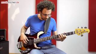 Video thumbnail for Music Man Classic Sabre Bass im Test by musikmachen.de