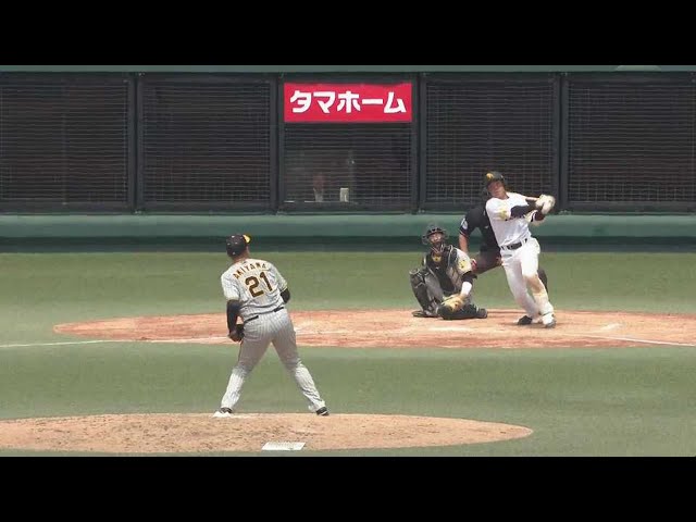【ファーム】豪快に振り抜いた!! ホークス・井上朋也の追加点となるレフトオーバーのタイムリー2ベースヒット!!  2023年5月3日 福岡ソフトバンクホークス 対 阪神タイガース