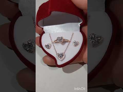 Оригинальный подарок девушке набор "Алмазные сердечки" колье и серьги медзолото 18К с цирконами в бархатной коробочке - фото 3 - id-p1402553430