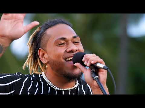 Fia - UB40 Medley (HiSessions.com Acoustic Live!)