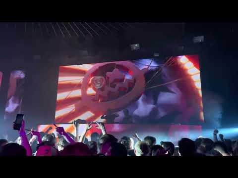 Sub Zero Project playing Base vs. Playing With Fire (Mashup) // live at EPIC Prague