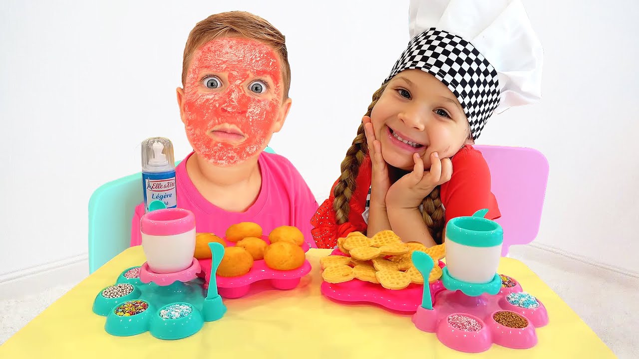 Рома и Диана играют в еду. Roma and Diana Pretend Play Food Stories