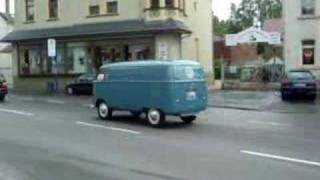 preview picture of video 'Tonny Larsen's 1950 VW Bus'