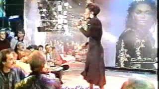 Amii Stewart performs Love Ain't No Toy (1986)