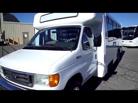 Used Bus For Sale - 2004 Champion Shuttle Bus With Perimeter Seating And Luggage Racks S85977