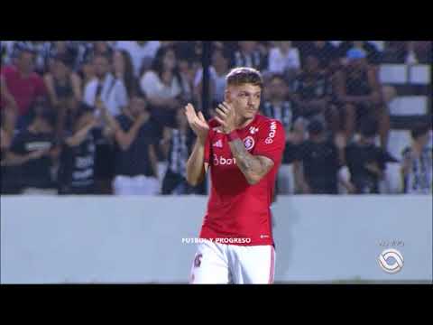 Lucca (Internacional) vs Santa Cruz