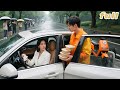 Everyone Refuse Smelly Delivery Guy In Car Only Poor Girl Gave Him A Lift Unware He S CEO Love Her