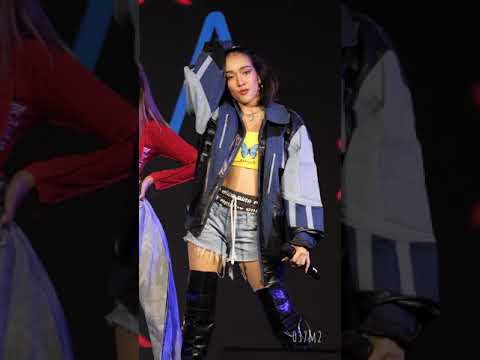 210404 TERRA Diana - Girl Like Me @ Idol Exchange Aloha, MBK Center [Fancam 4K 60p]
