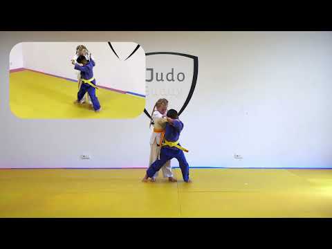 6/5. Kyu s červeným pruhem