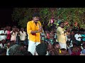 பார்ப்பவர்களை இசையால் மயக்கும் கலைஞ�