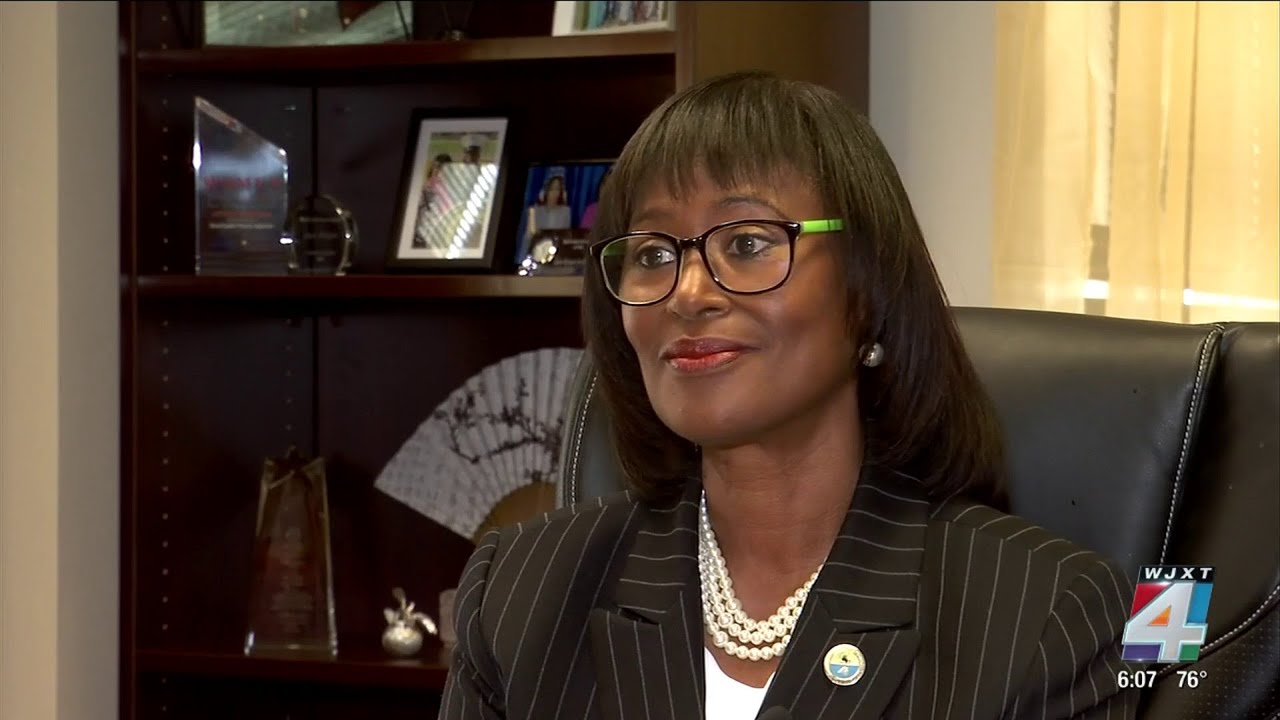 Dominican Republic's DGII Exceeds Tax Revenue Targets in First Half of 2025, Indicating Economic Strength