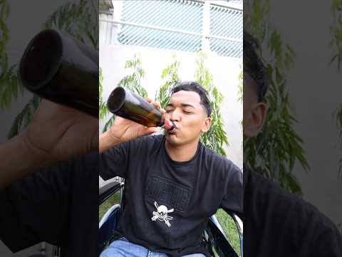 LARÍN DRINKING #comedy