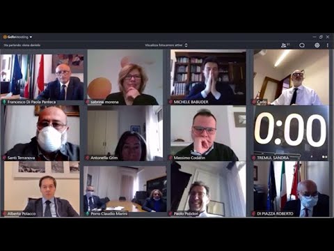 Una bestemmia inaugura il primo video-Consiglio di Trieste