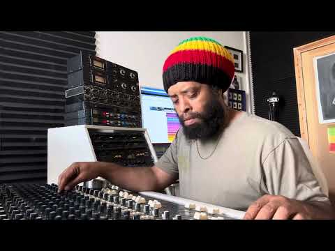 🎤RAs Cos Tafar🔥🔥🎛️King Alpha #Rootsdub #studiolife#rastafarimovement #king Alpha#Reggae Dub