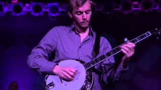 Blu Bop performs Magic Fingers