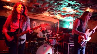 THE ENDS - WE&#39;RE NOT ALONE (DINOSAUR JR)